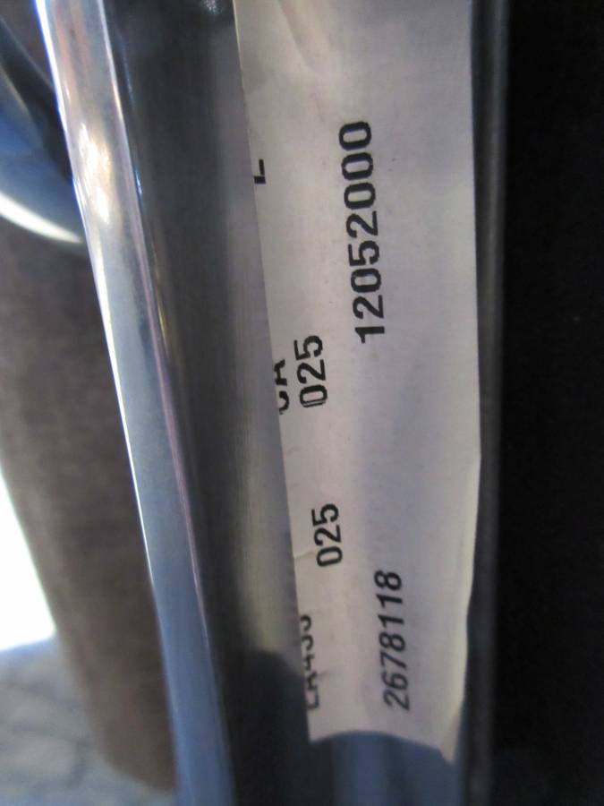 Herman Miller Eames Aluminum Group Management Chair in Black Mesh, EA335 - Single