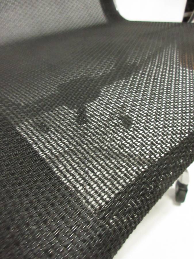 Herman Miller Eames Aluminum Group Management Chair in Black Mesh, EA335 - Single