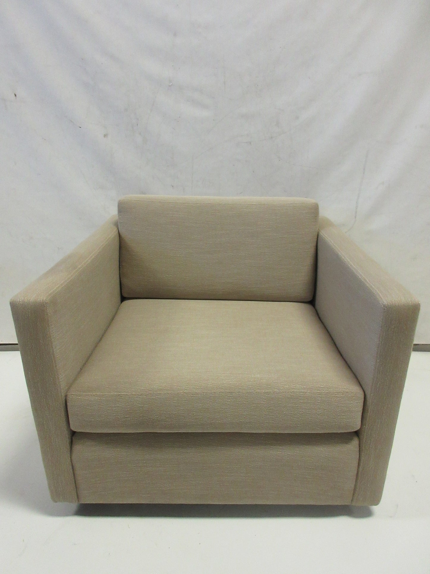Knoll Pfister Lounge Chair in Beige / Tan