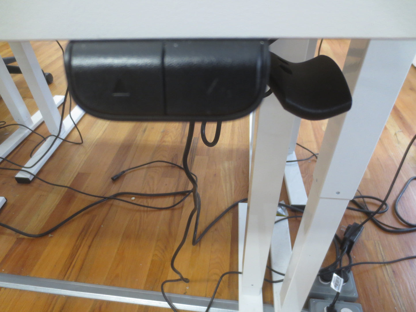 FlexiSpot Electric 4-ft Height Adjustable Standing Desk