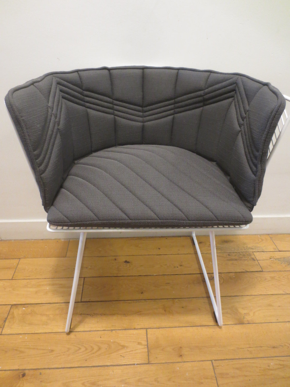 Bend Goods Captain Chair with Seat Pad
