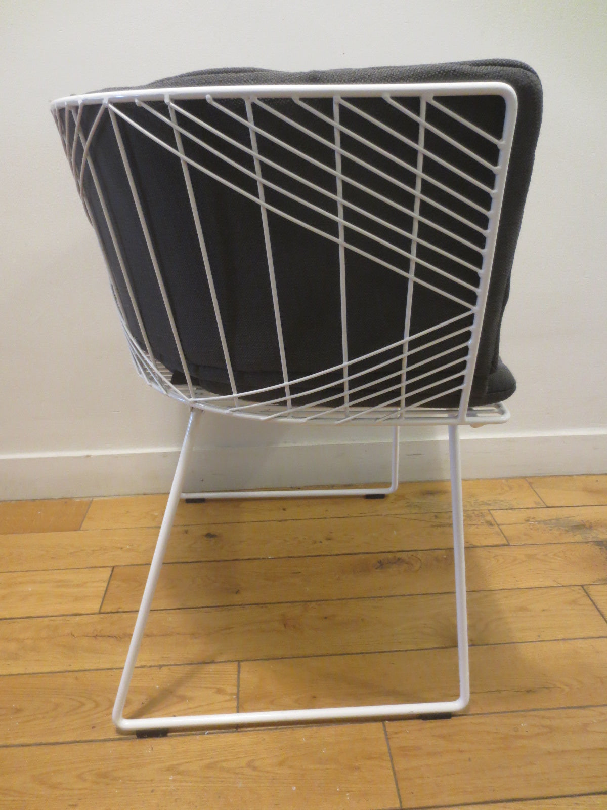 Bend Goods Captain Chair with Seat Pad