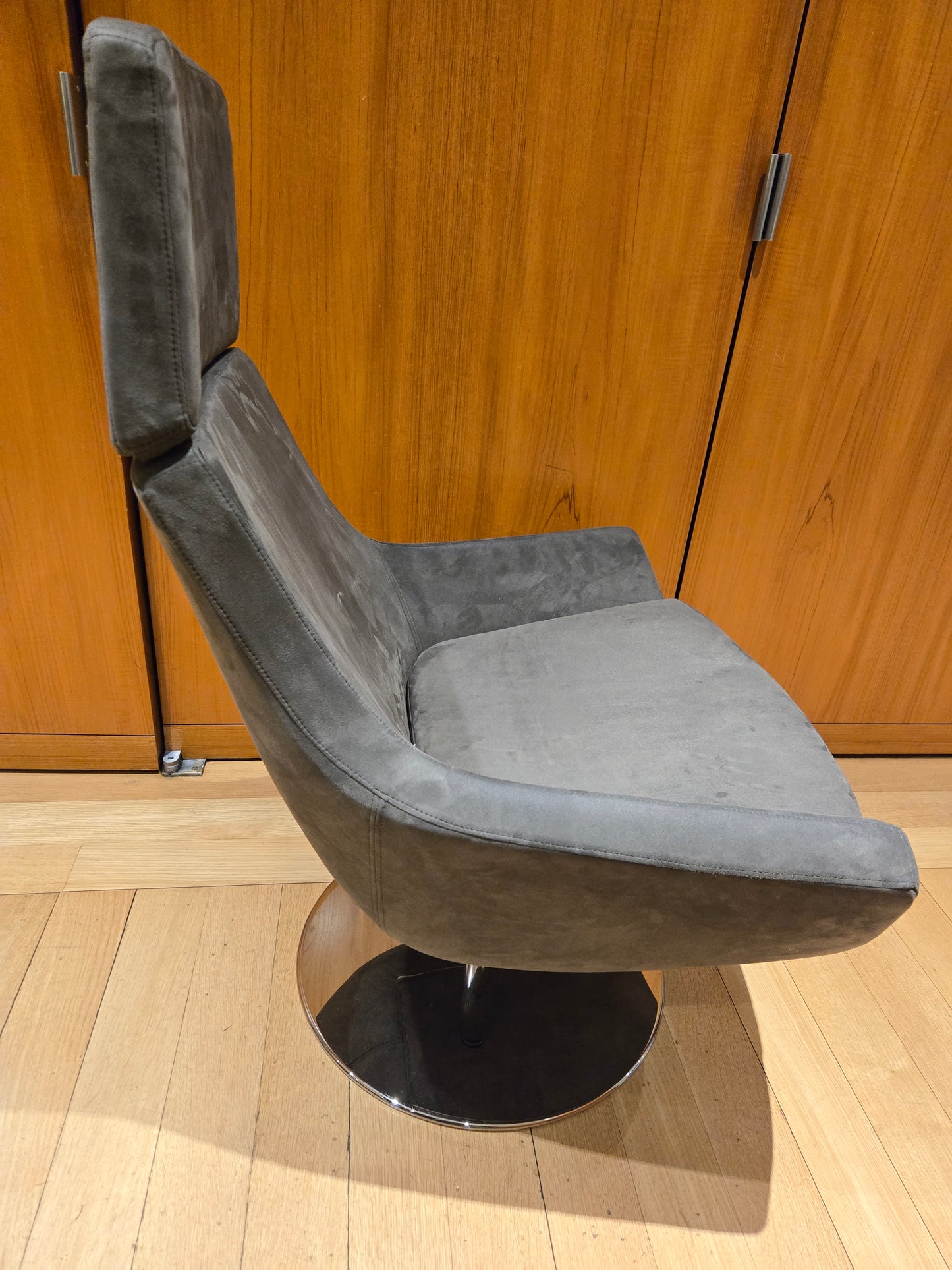 Swedese Happy Highback Swivel Lounge Chair