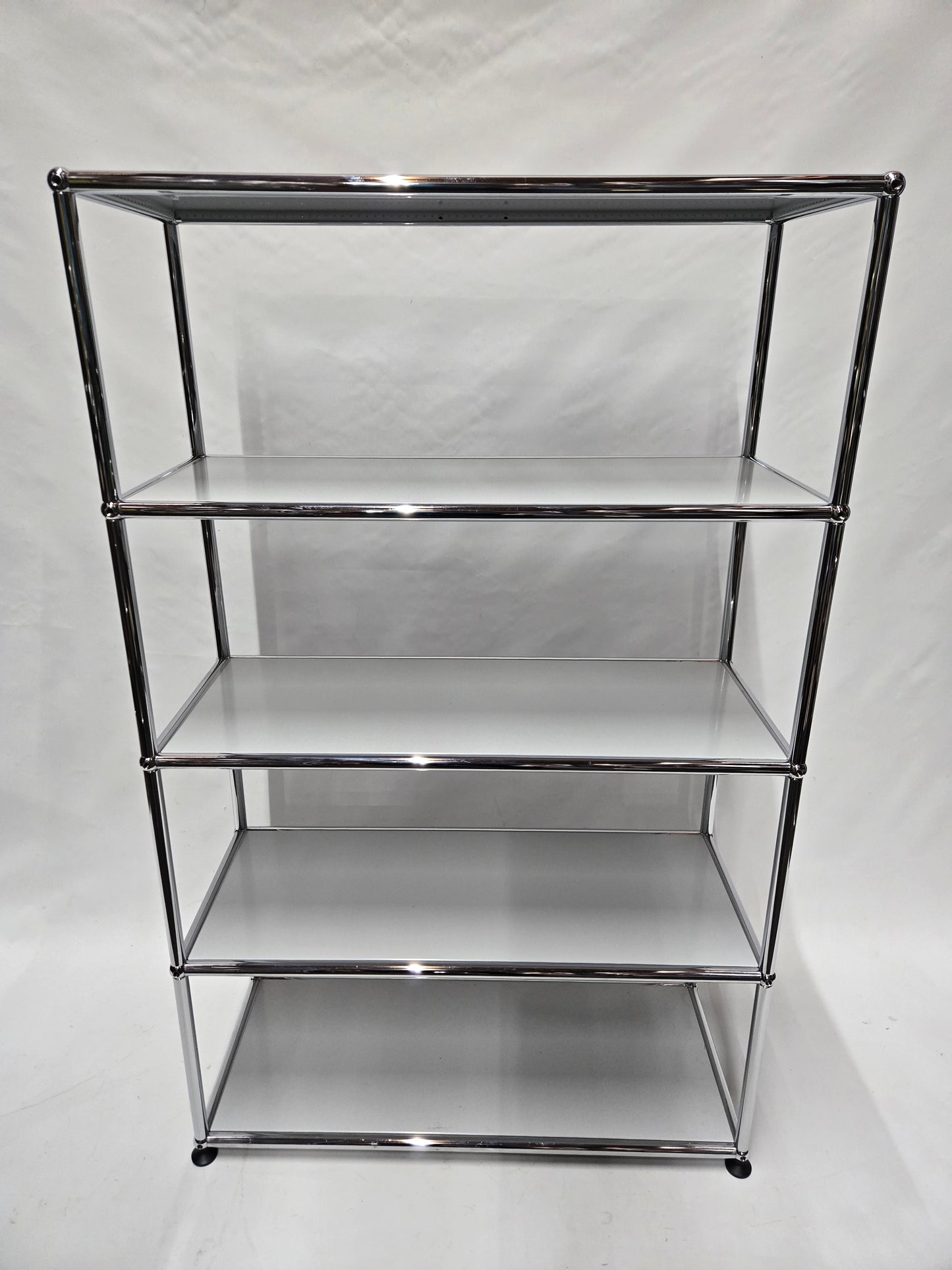 USM Haller 1x4 4-Shelf Bookcase in Light Grey