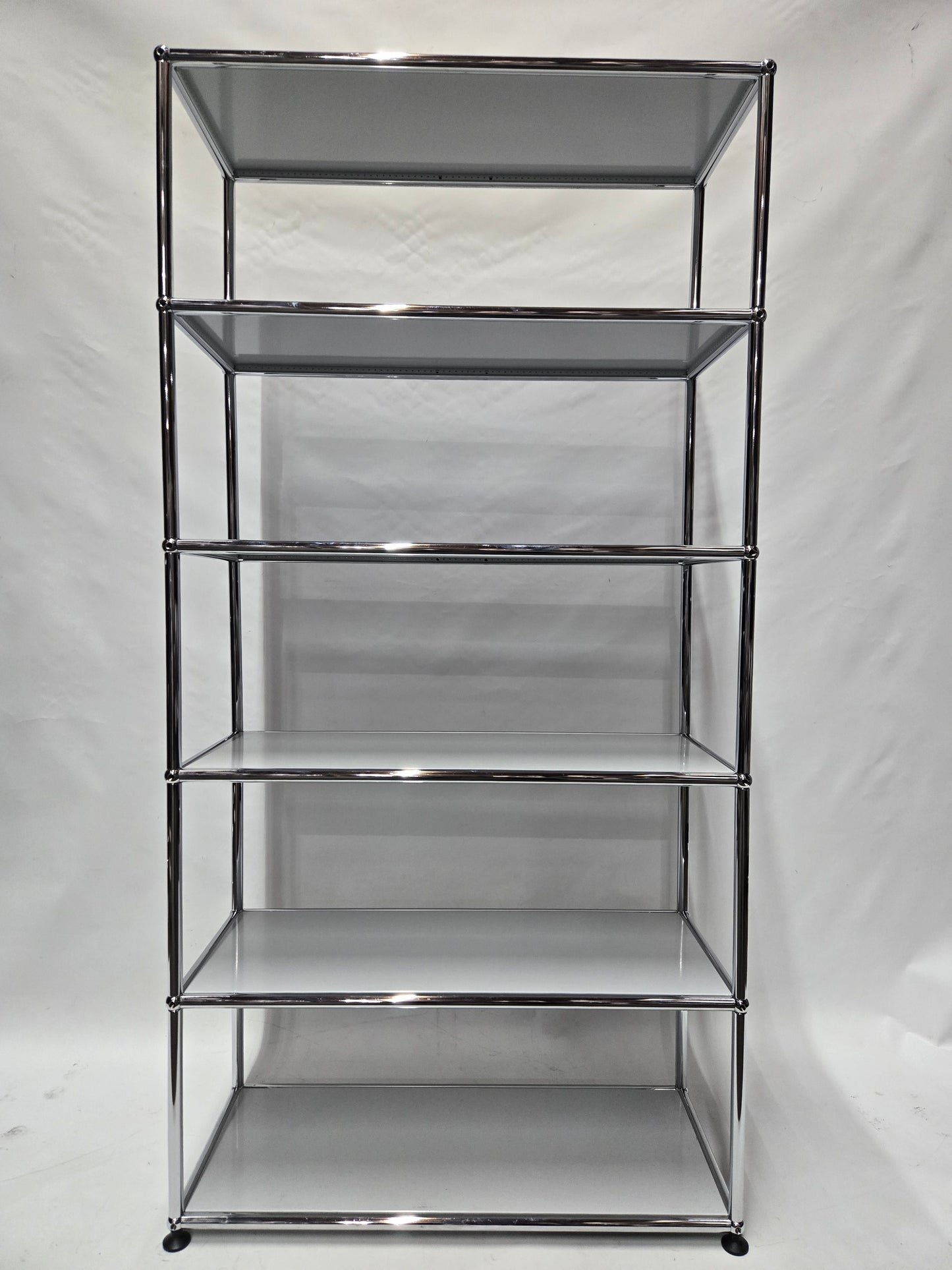 USM Haller 1x5 5-Shelf Bookcase in Light Grey