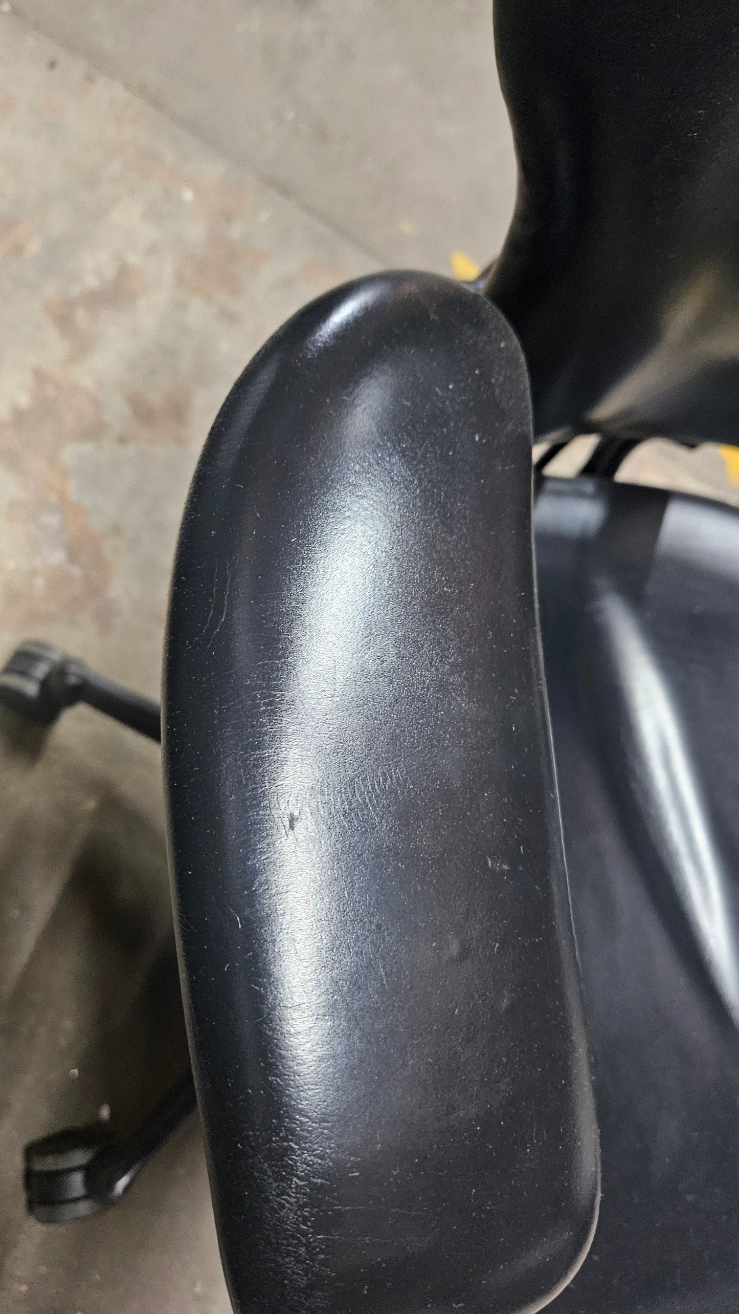 Humanscale Freedom Chair with Headrest in Black Leather