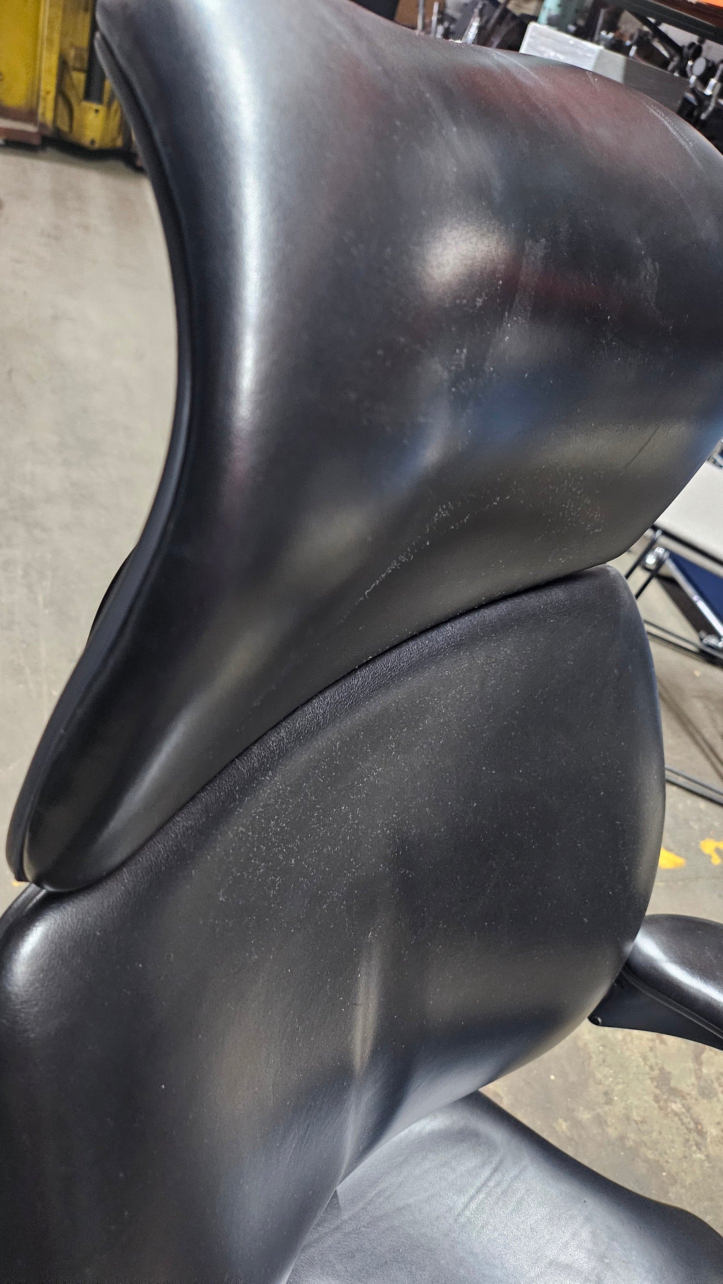 Humanscale Freedom Chair with Headrest in Black Leather