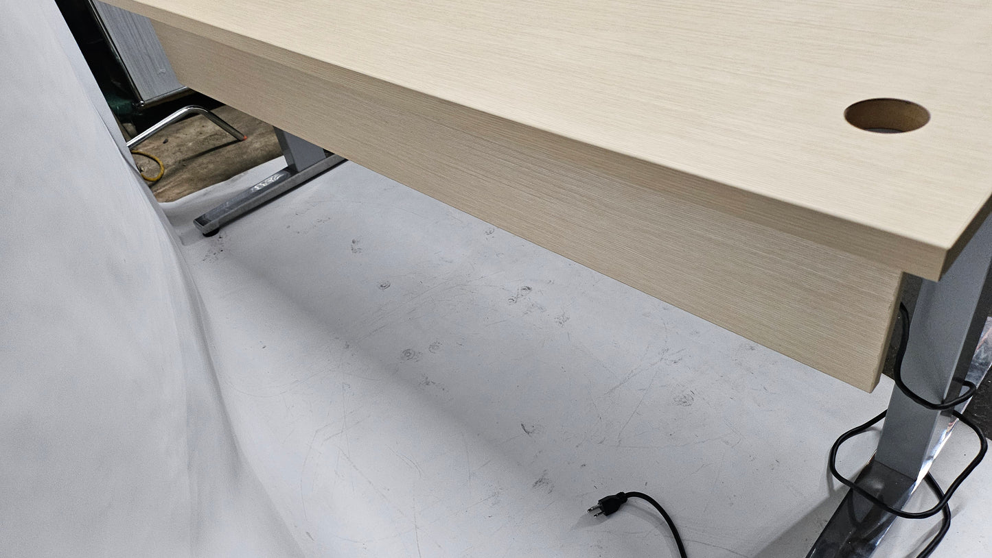 Herman Miller Renew 70x29-in Sit-To-Stand Desk