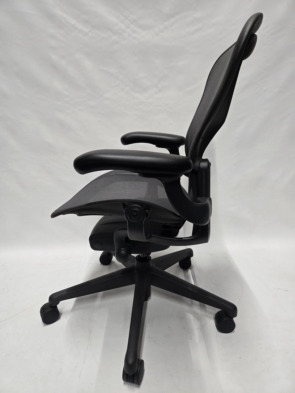 Herman Miller Remastered Aeron Chair, Size B, in Graphite