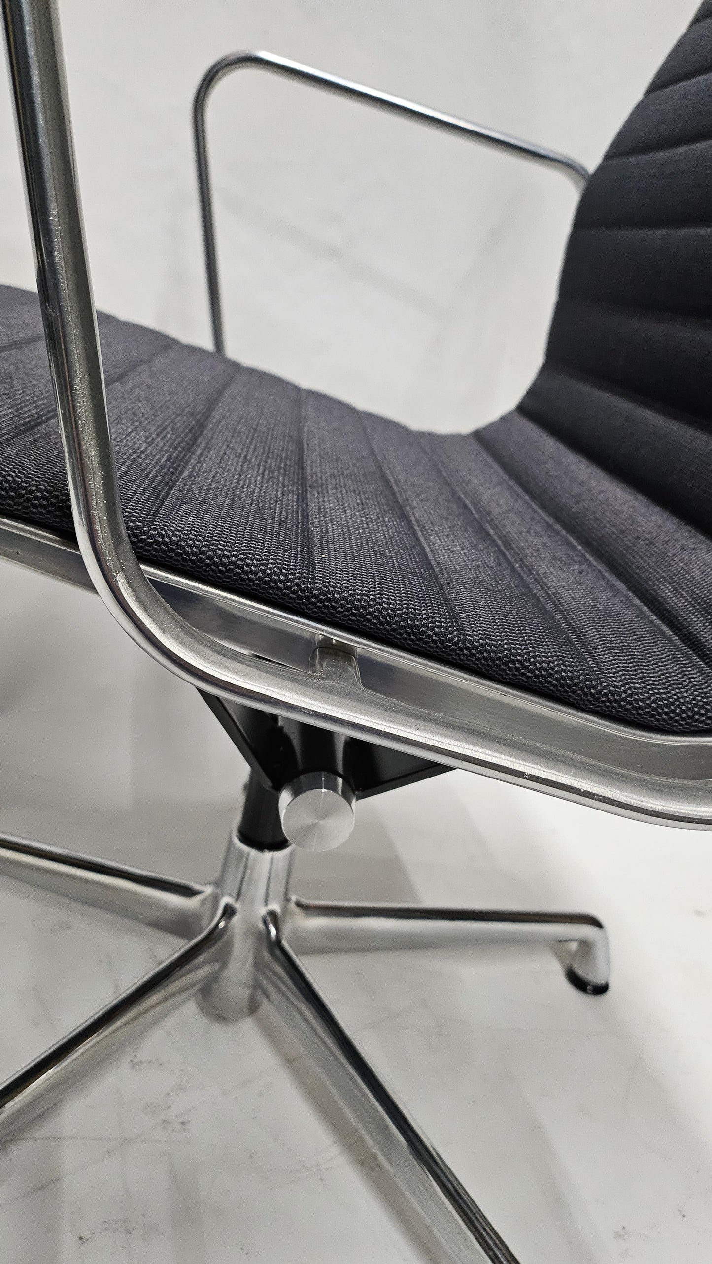 Herman Miller Eames Aluminum Group Management Swivel Side Chair in Dark Blue Fabric
