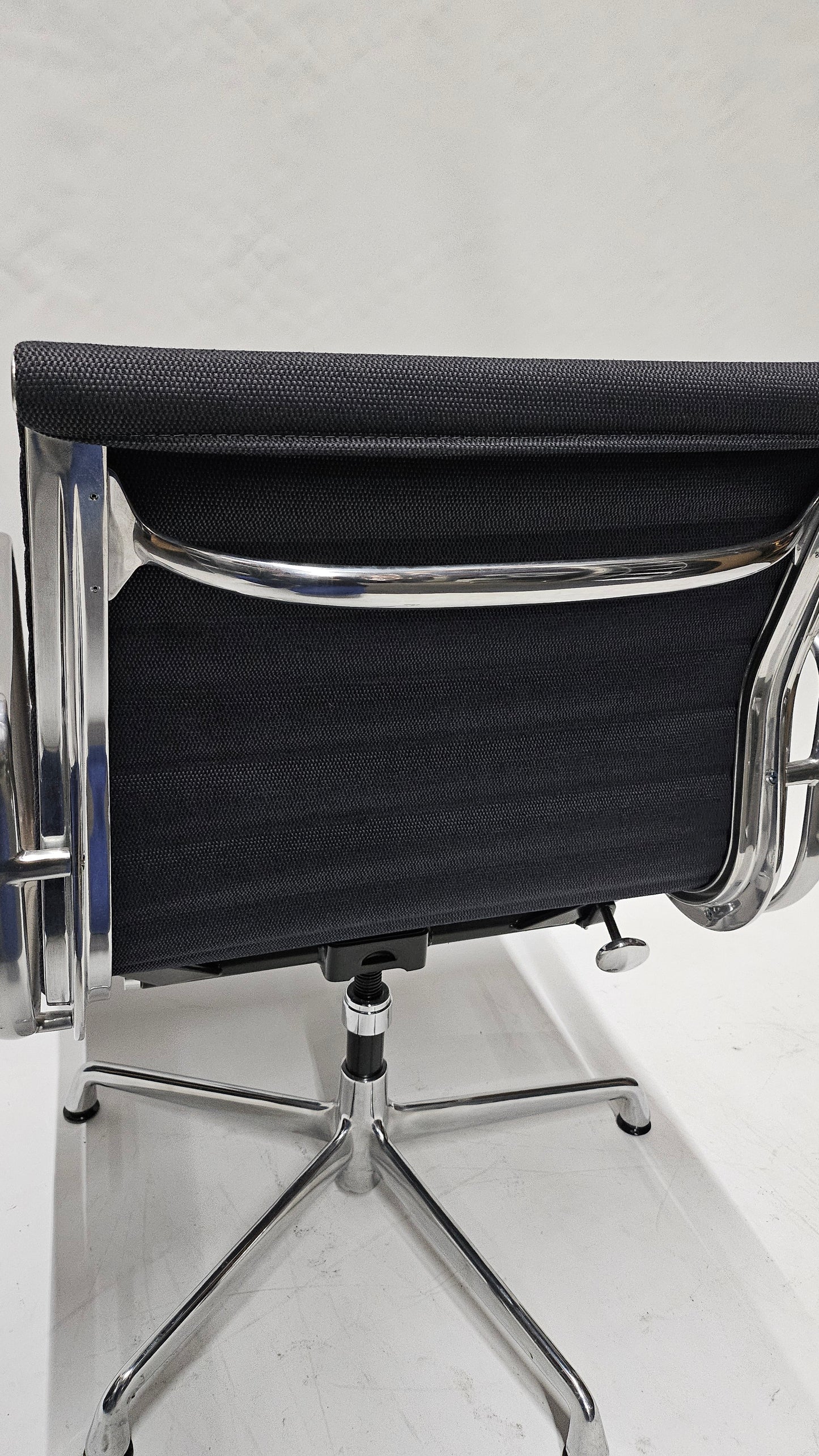 Herman Miller Eames Aluminum Group Management Swivel Side Chair in Dark Blue Fabric