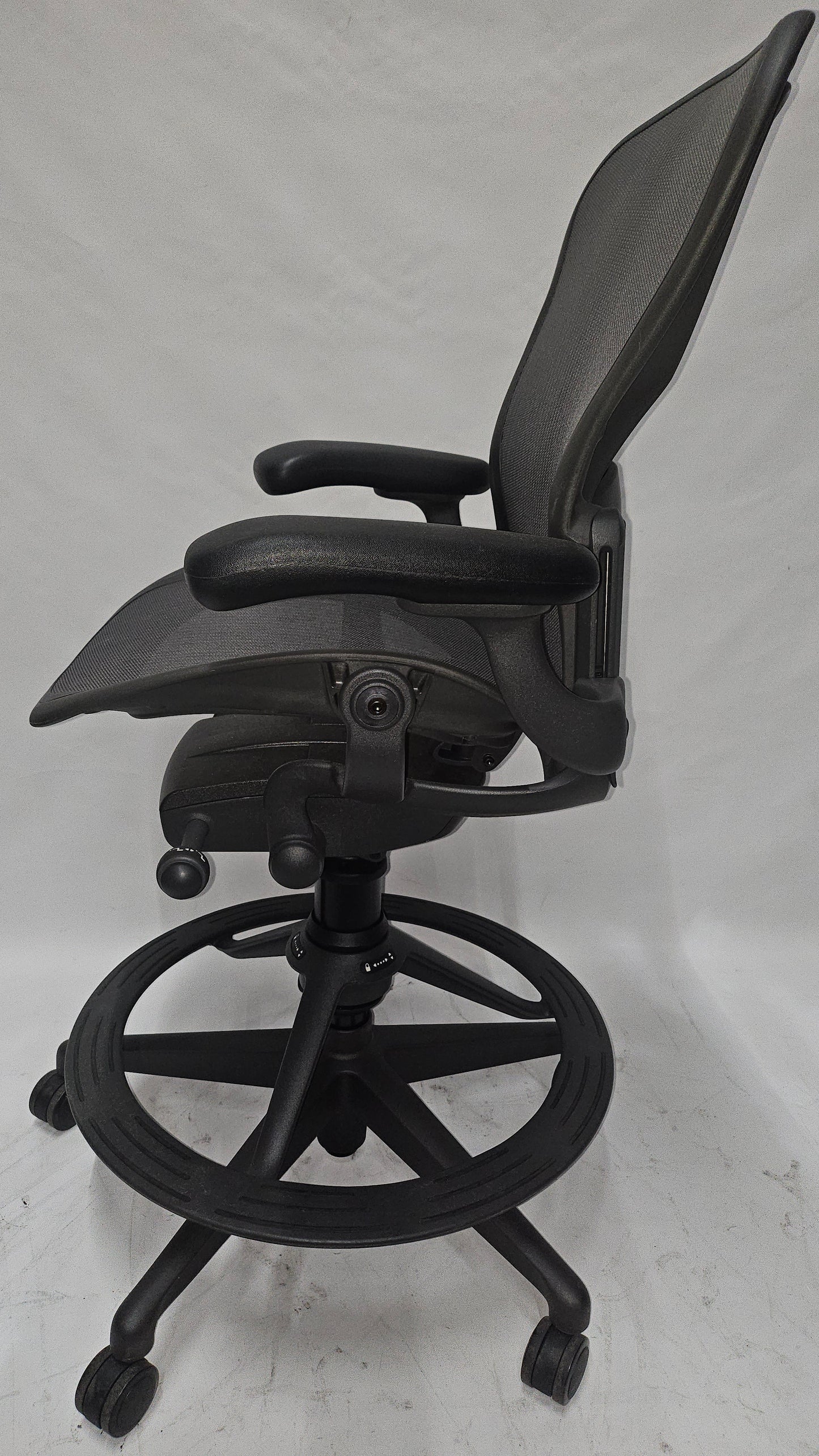 Herman Miller Remastered Aeron Drafting Stool, Size B