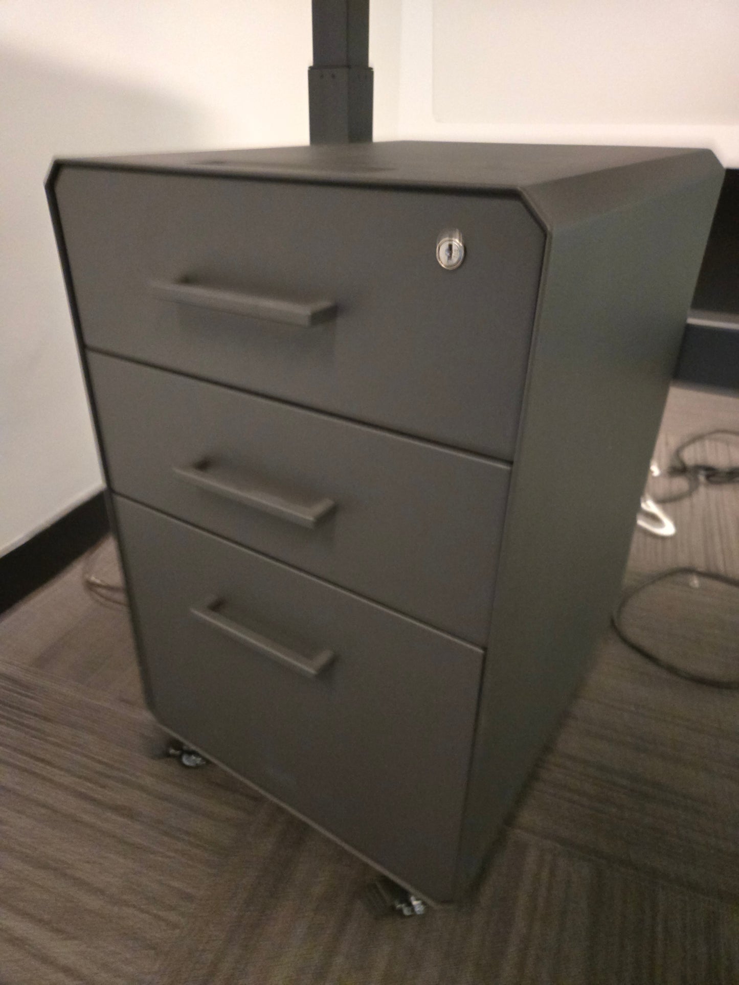 VariDesk 5-ft (60x30-in) Electric Height Adjustable Standing Desk in Reclaimed Wood with Mobile Pedestal File Cabinet