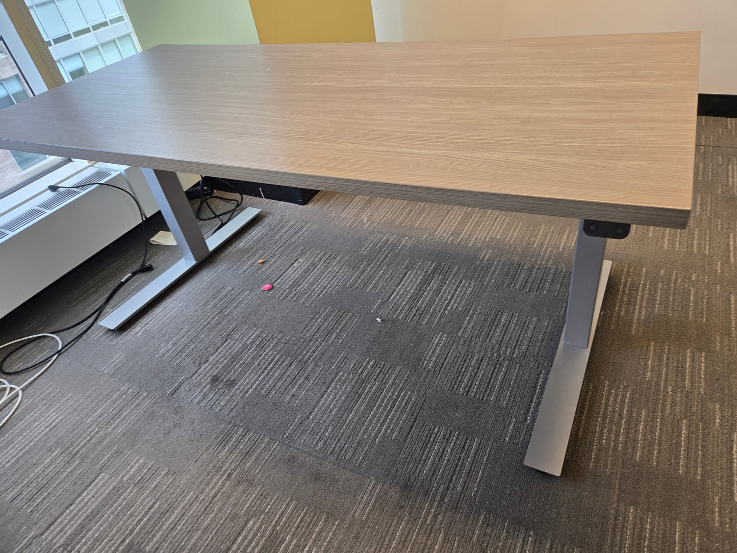 Knoll 5-ft (60x30-in) Electric Height Adjustable Standing Desk in Walnut