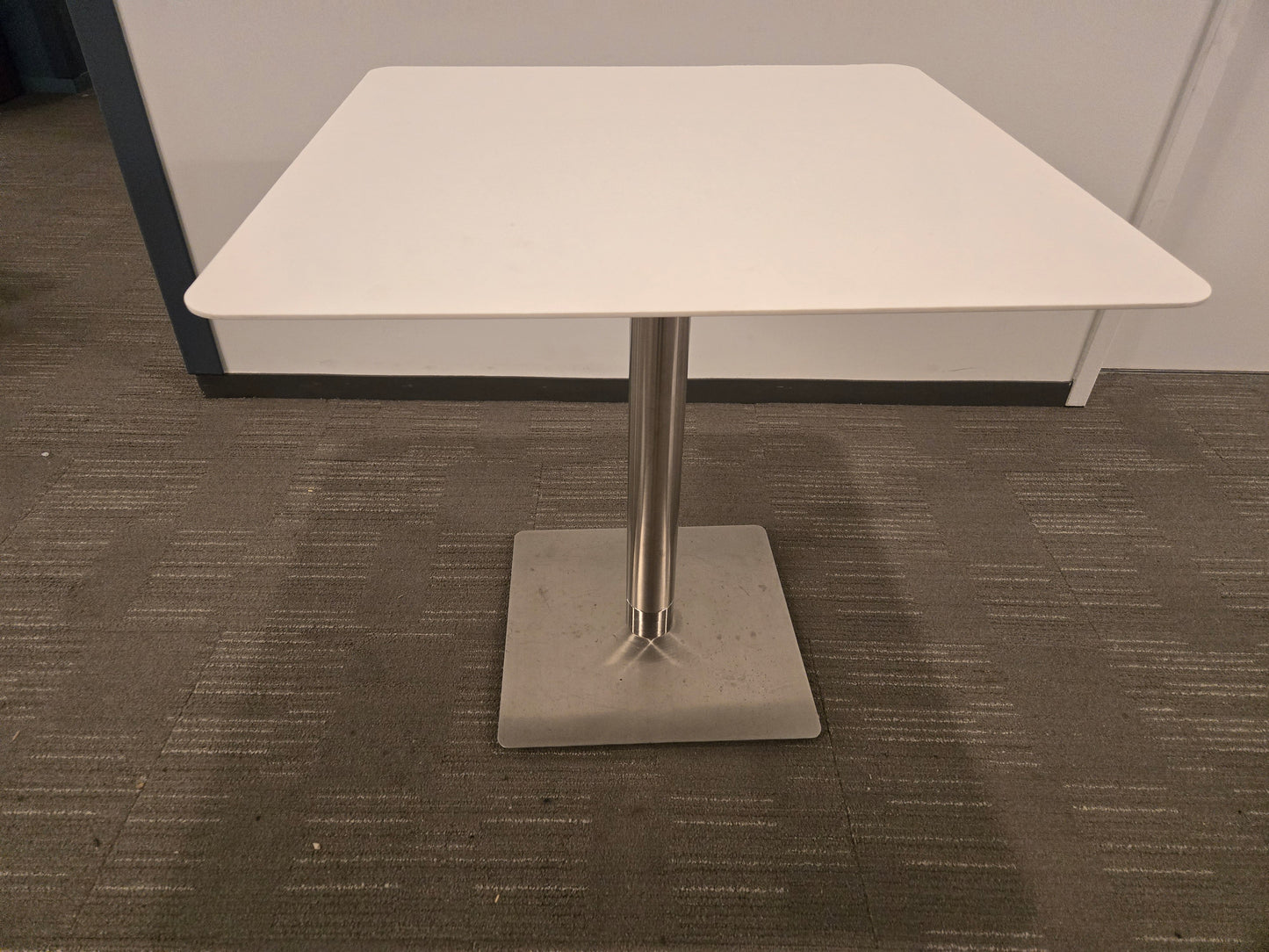 Bernhardt Design Quiet 30-in Square Dining Table