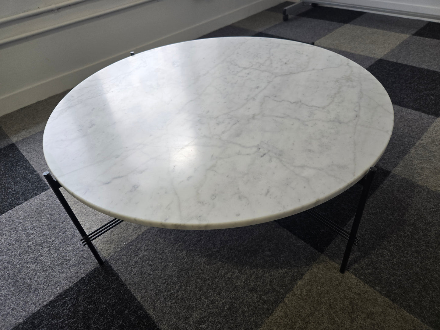 Gubi TS 41-in Round Coffee Table with White Marble Top