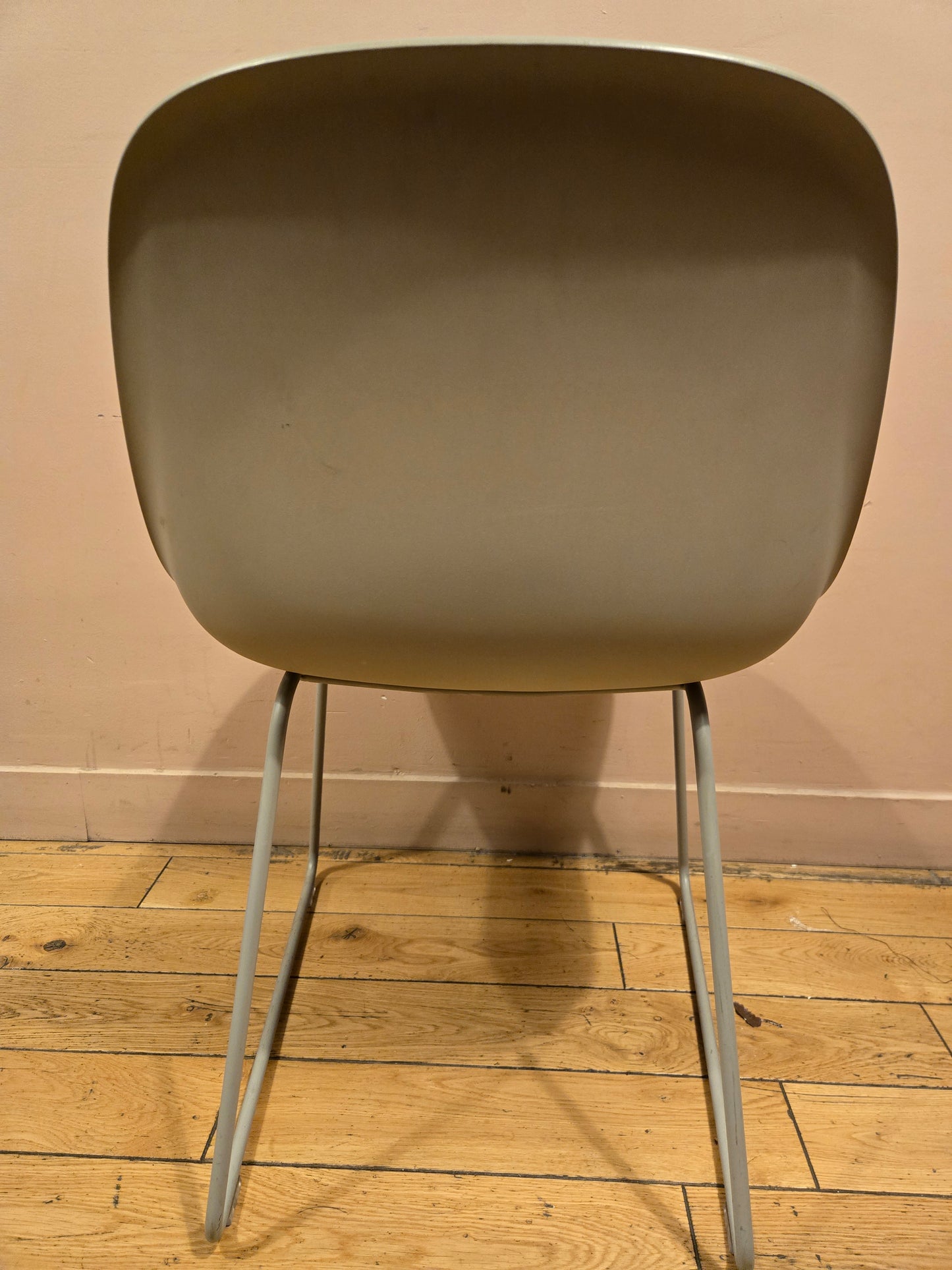 Muuto Fiber Side Chair with Sled Base in Putty