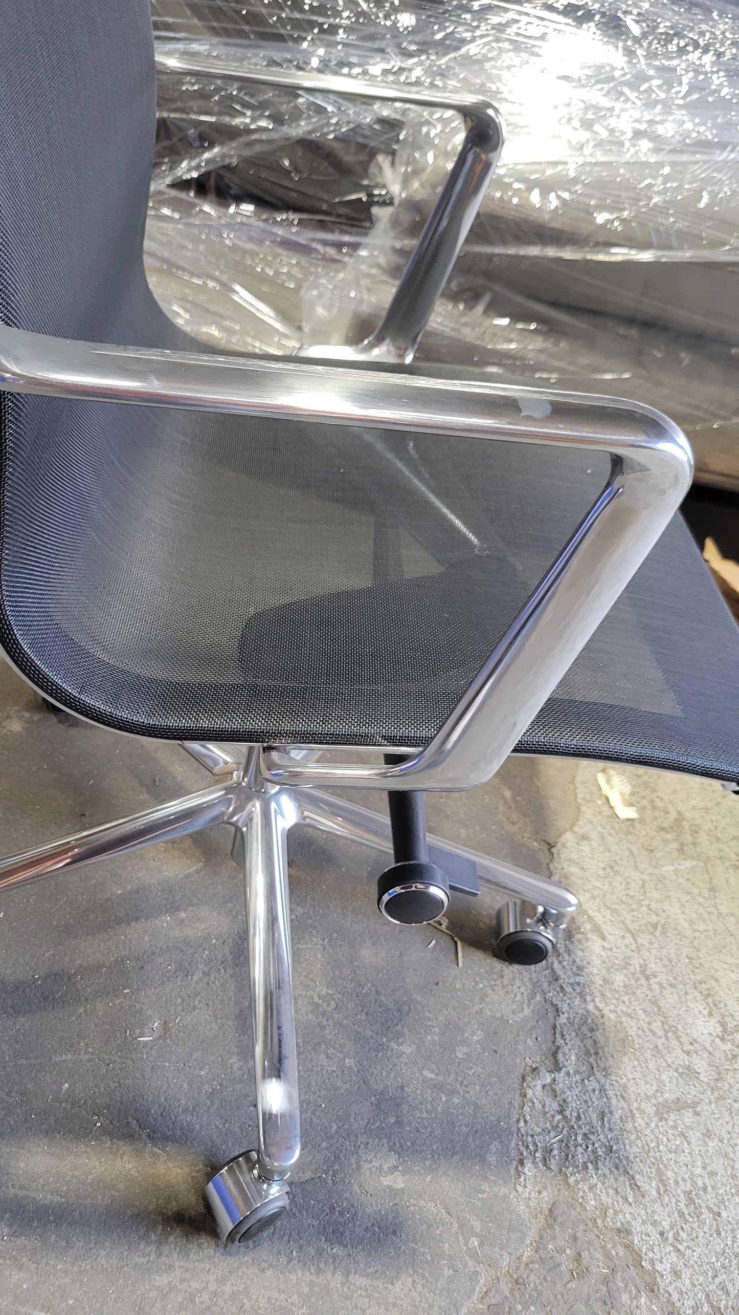 ICF Una Executive Chair in Black Mesh (New)