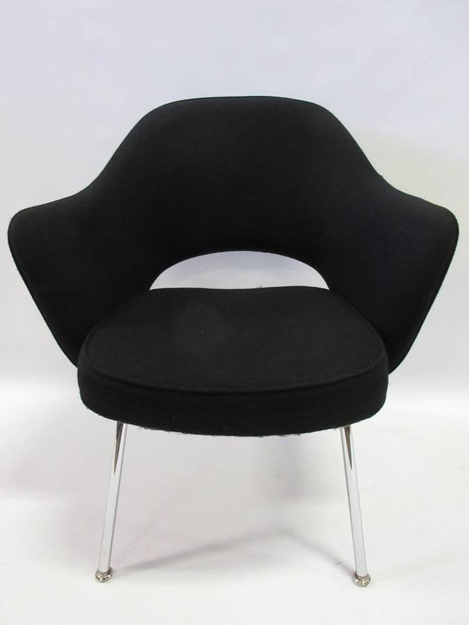 Knoll Saarinen Executive Armchair in Black Fabric