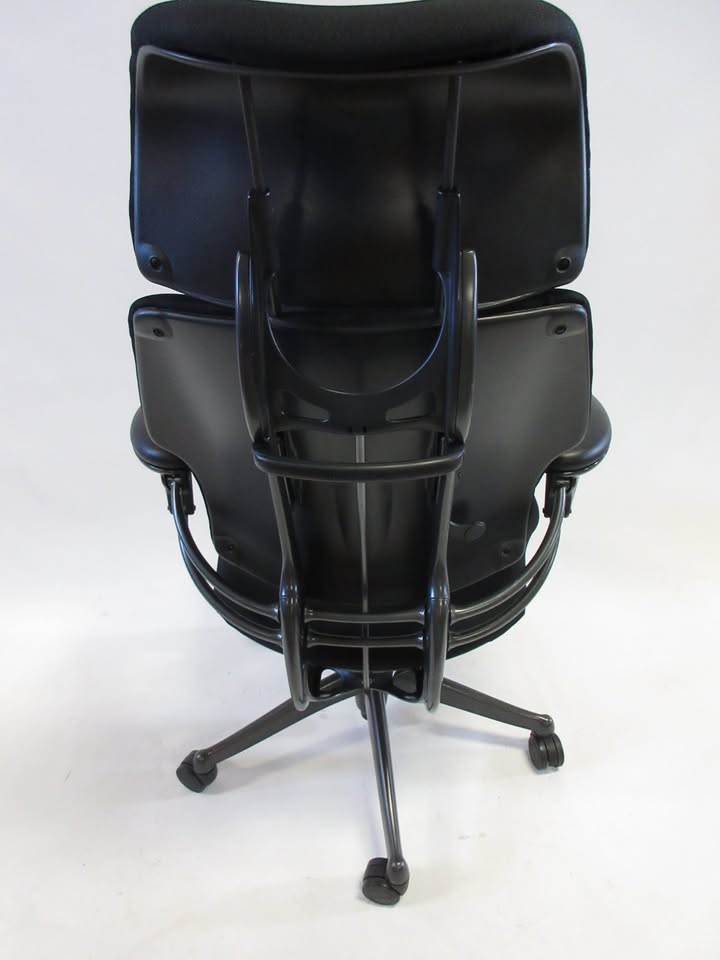 Humanscale Freedom Chair with Headrest in Black Fabric