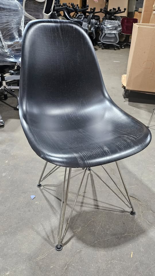 Herman Miller Eames Molded Plywood Side Chair with Eiffel Legs in Black