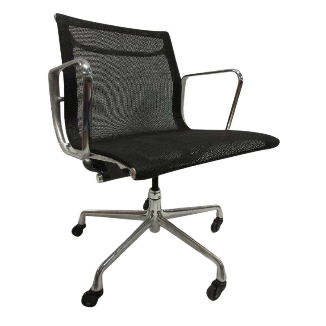Herman Miller Eames Aluminum Group Management Chair in Black Mesh, EA335 - Single