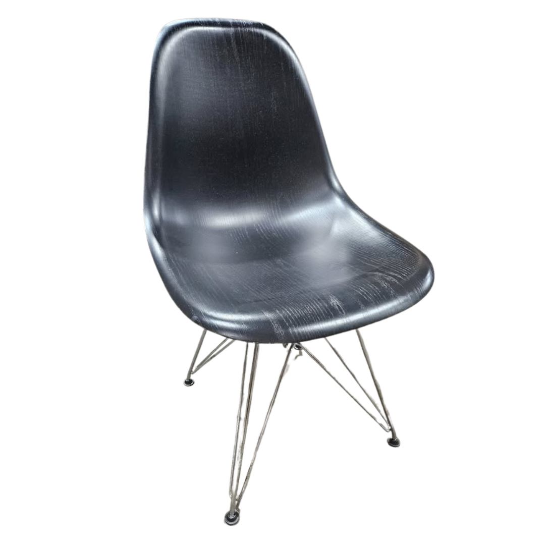Herman Miller Eames Molded Plywood Side Chair with Eiffel Legs in Black