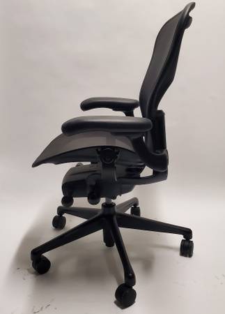 Herman Miller Remastered Aeron Chair, Size B, in Black-Onyx - Bygone Icons