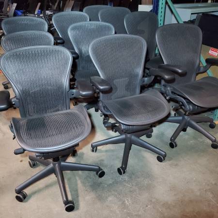 Herman Miller Remastered Aeron Chair, Size B, in Black-Onyx - Bygone Icons