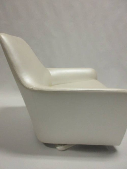 Bernhardt Design Amri Lounge Chair in Cream - Bygone Icons