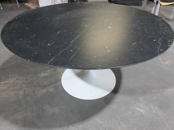 Knoll Eero Saarinen Round Marble Dining Table, 54-in - Bygone Icons