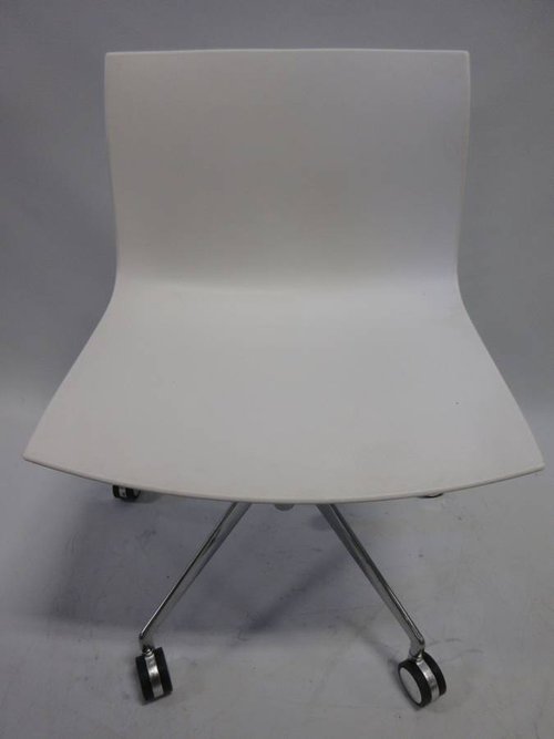 Arper Catifa 46 Swivel Chair (New) - Bygone Icons