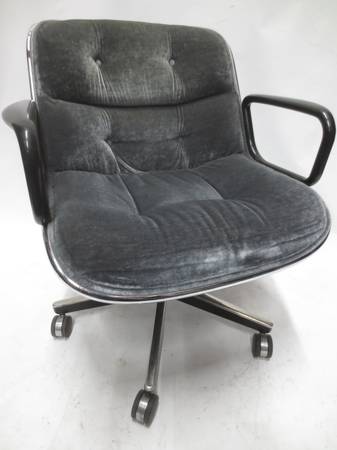 Knoll Pollock Executive Chair in Grey Velour