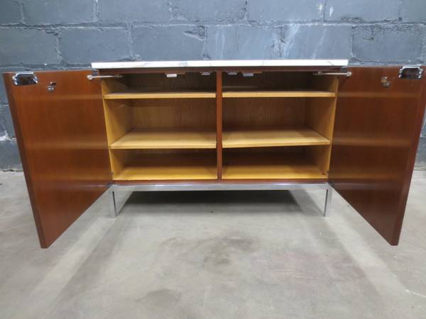 Florence Knoll 2-Door Credenza with Marble Top - Bygone Icons