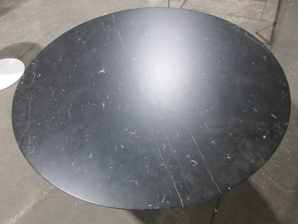 Knoll Eero Saarinen Round Marble Dining Table, 54-in - Bygone Icons