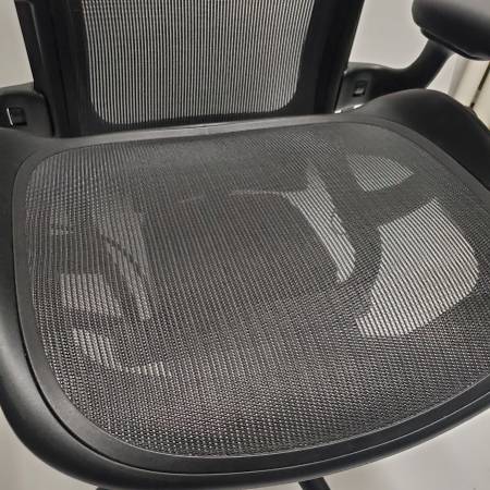 Herman Miller Remastered Aeron Chair, Size B, in Black-Onyx - Bygone Icons