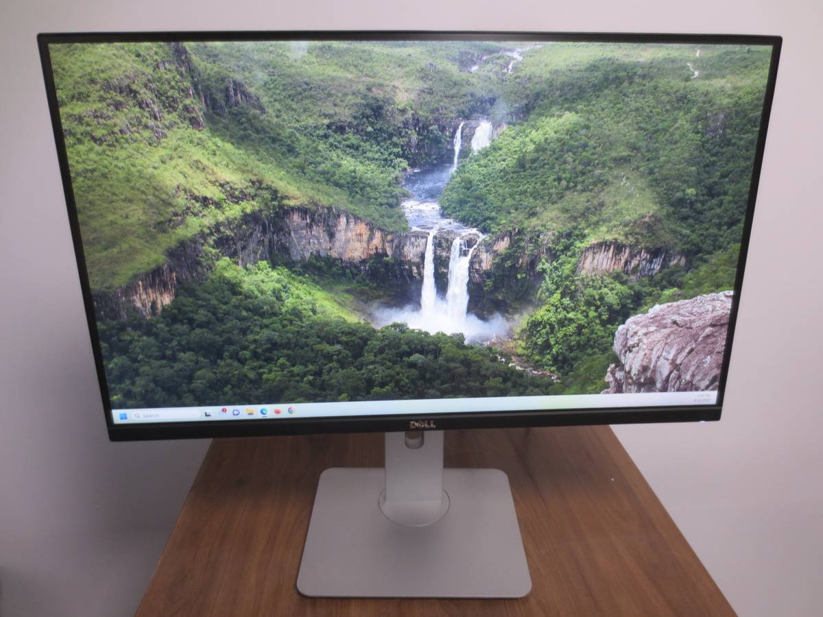 Dell 27-inch UltraSharp LED-Lit Monitor - Bygone Icons