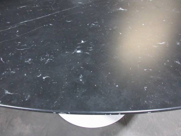 Knoll Eero Saarinen Round Marble Dining Table, 54-in - Bygone Icons