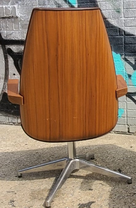 Geiger Clamshell Executive Swivel Chair in Brown Leather