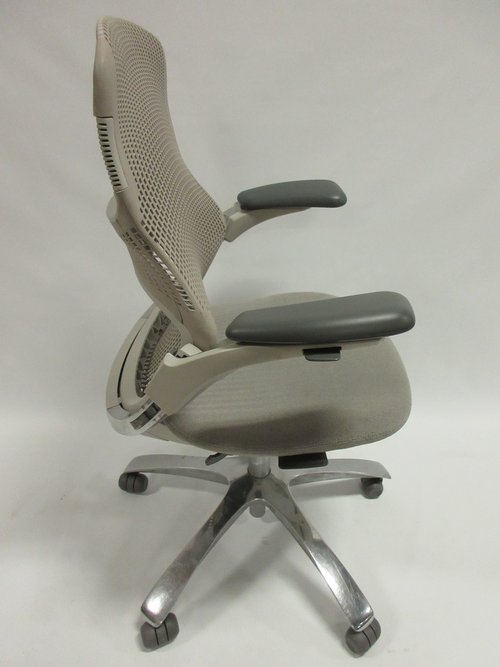 Knoll Generation Chair in Light Grey - Bygone Icons