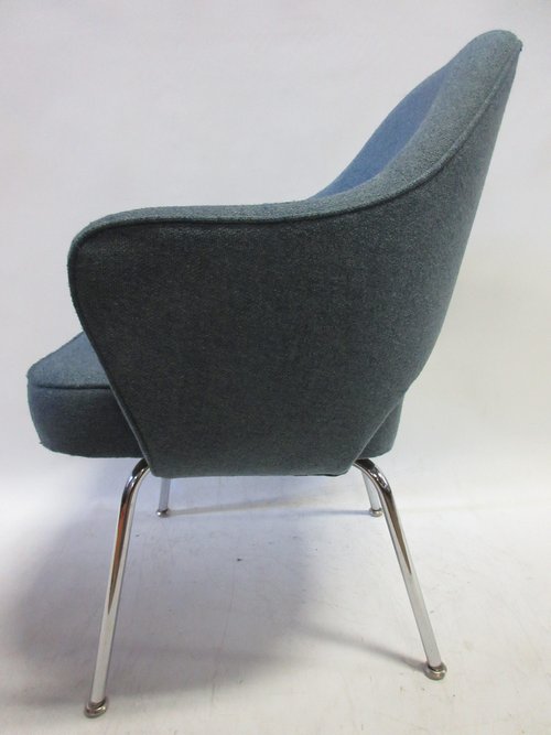 Knoll Saarinen Executive Armchair in Light Blue Fabric (Original) - Bygone Icons