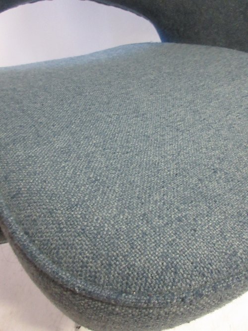 Knoll Saarinen Executive Armchair in Light Blue Fabric (Original) - Bygone Icons