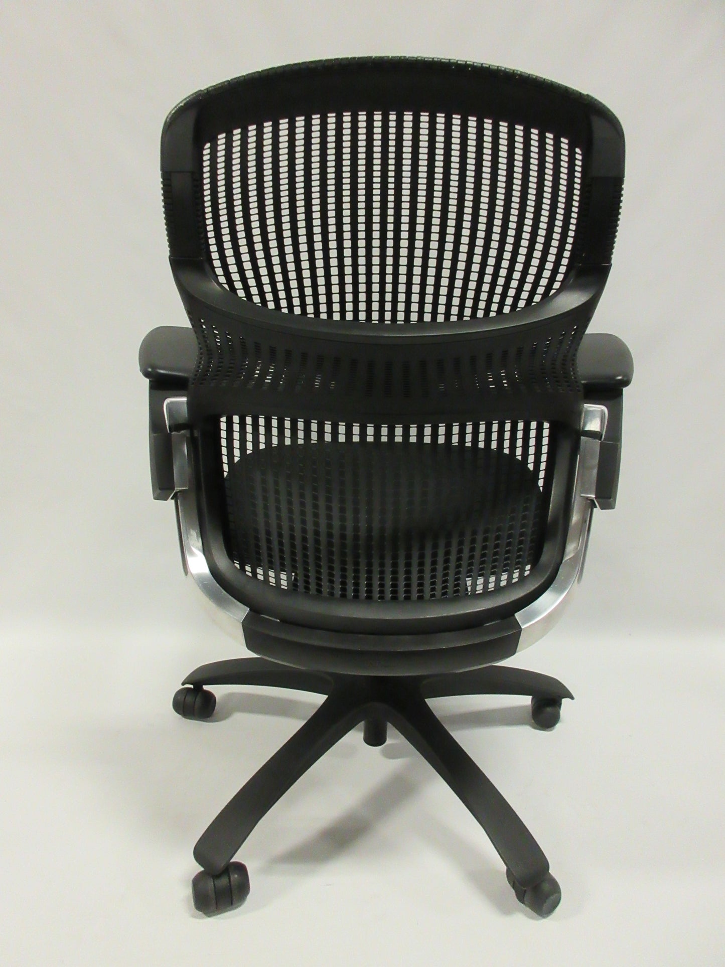 Knoll Generation Chair in Black