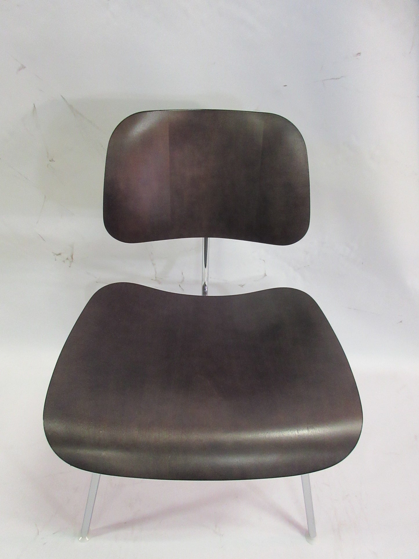 Eames Molded Plywood Dining Chair in Dark Brown (Original)