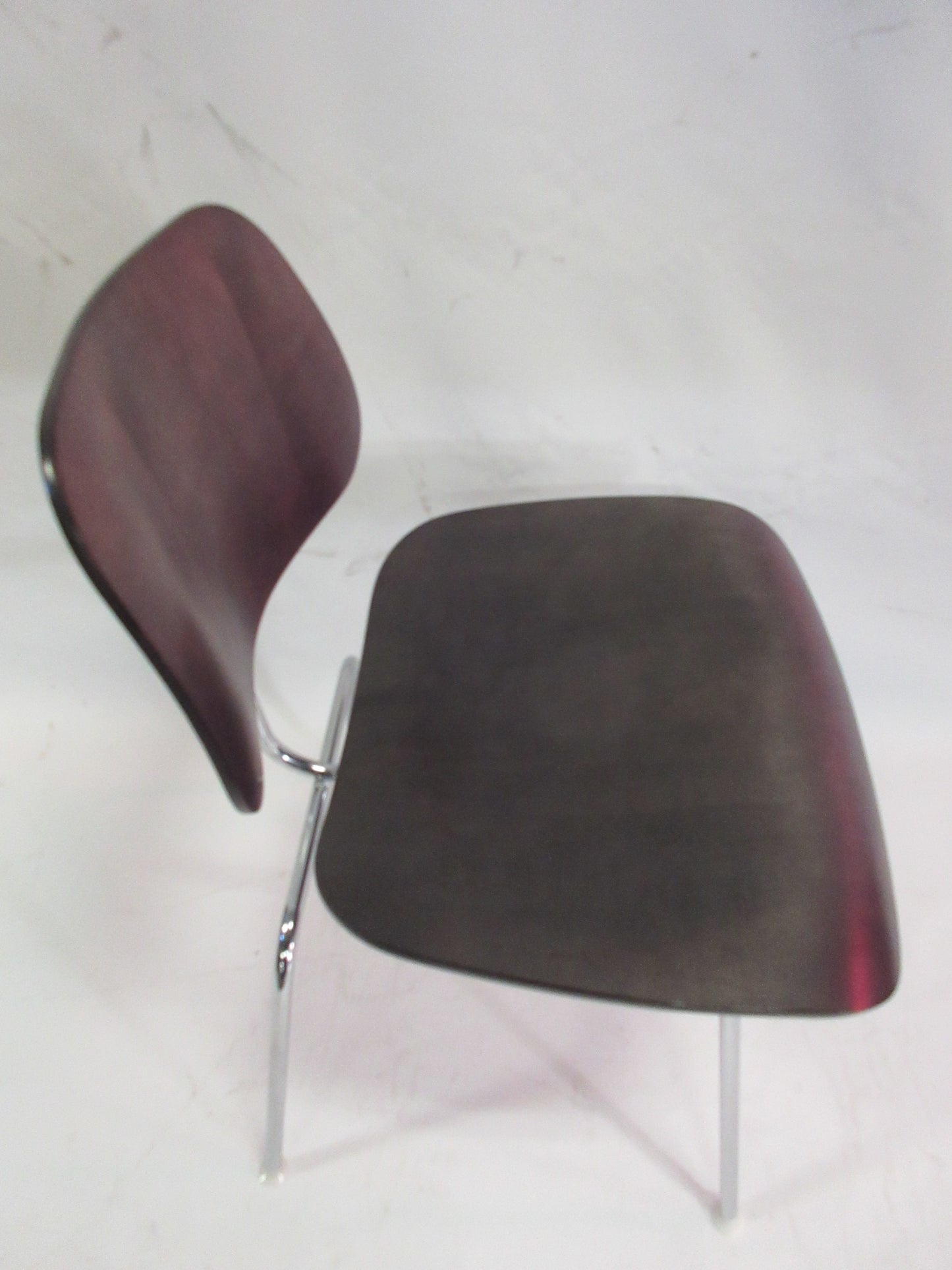 Eames Molded Plywood Dining Chair in Dark Brown (Original)