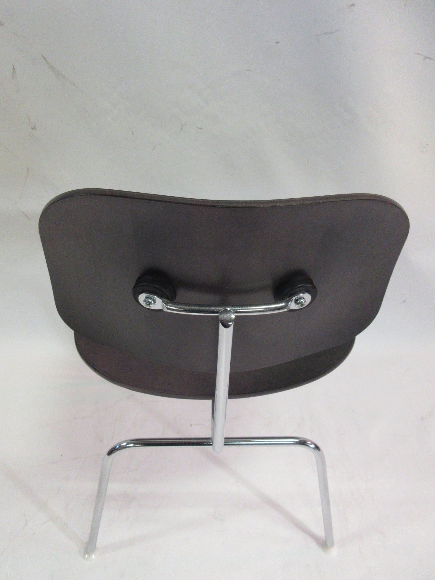 Eames Molded Plywood Dining Chair in Dark Brown (Original)