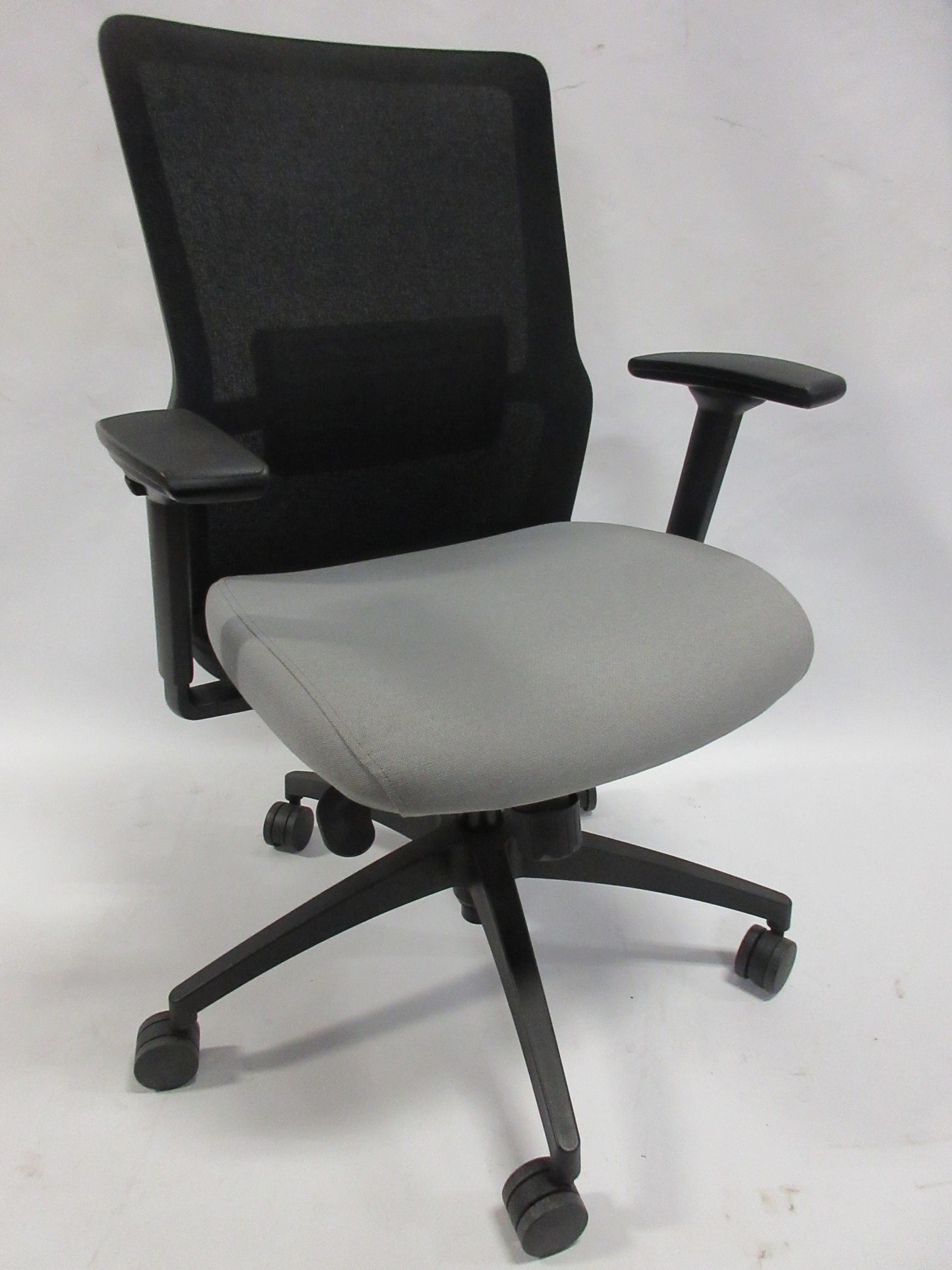 SitOnIt Novo Task Chair