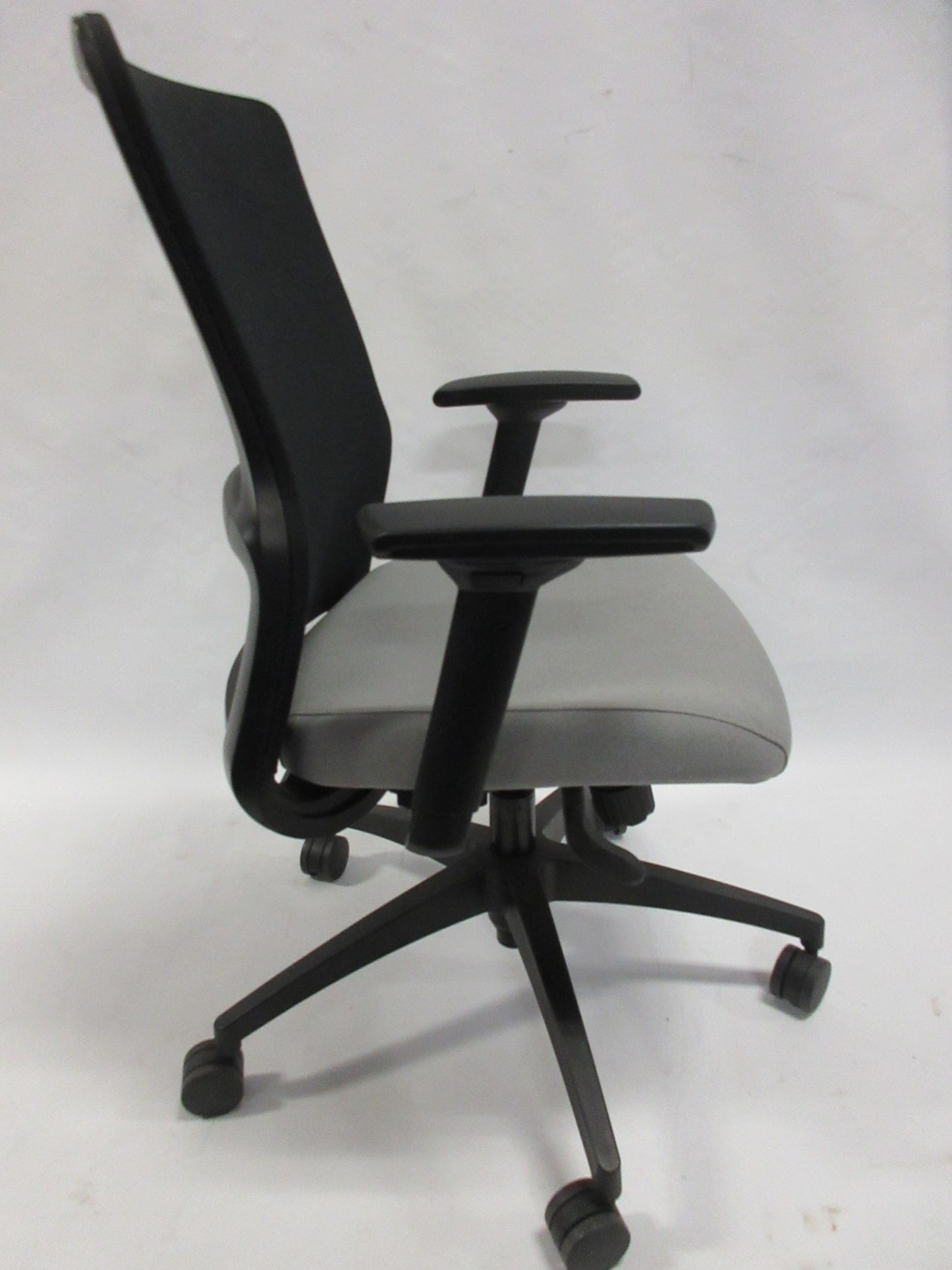 SitOnIt Novo Task Chair