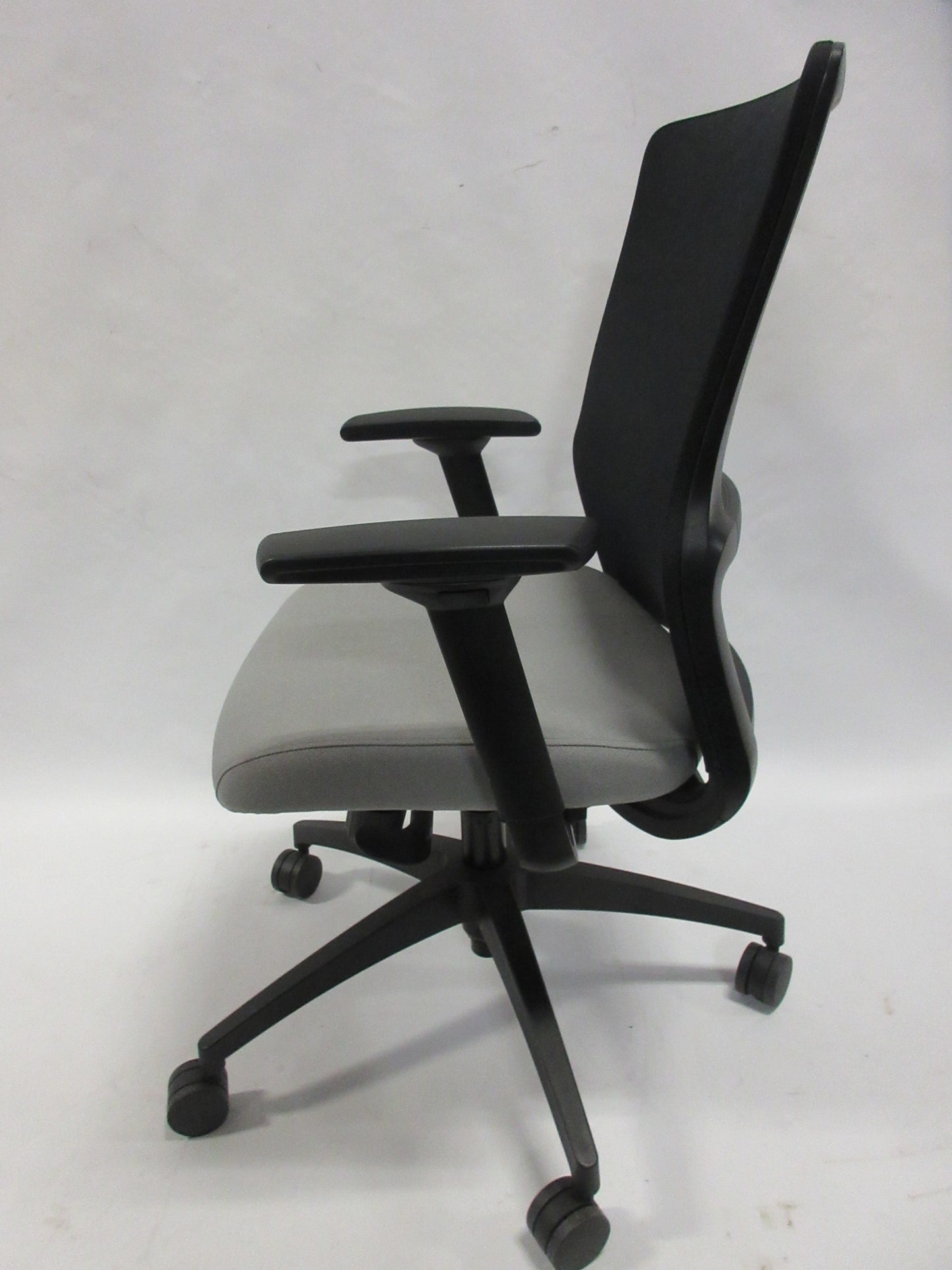 SitOnIt Novo Task Chair