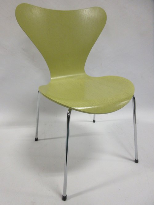 Fritz Hansen Series 7 Chair in Lime Green (Original) - Bygone Icons